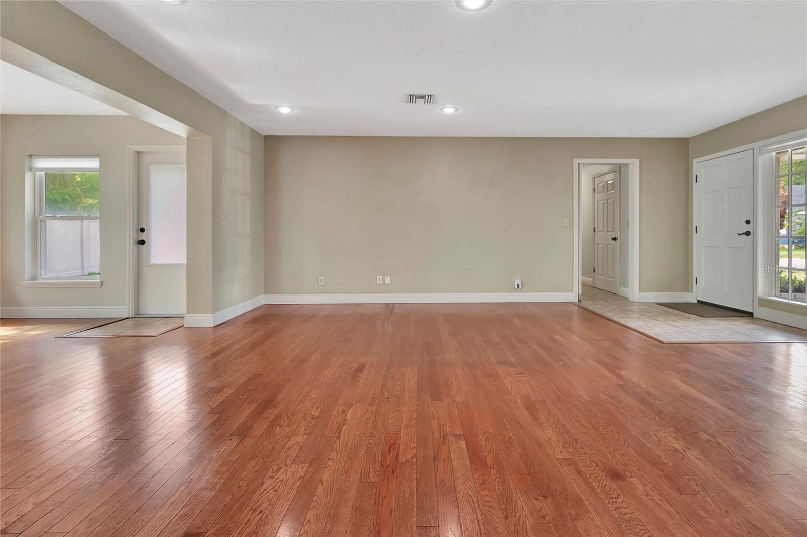 205 S WOODLAND ST, WINTER GARDEN, FL, 34787