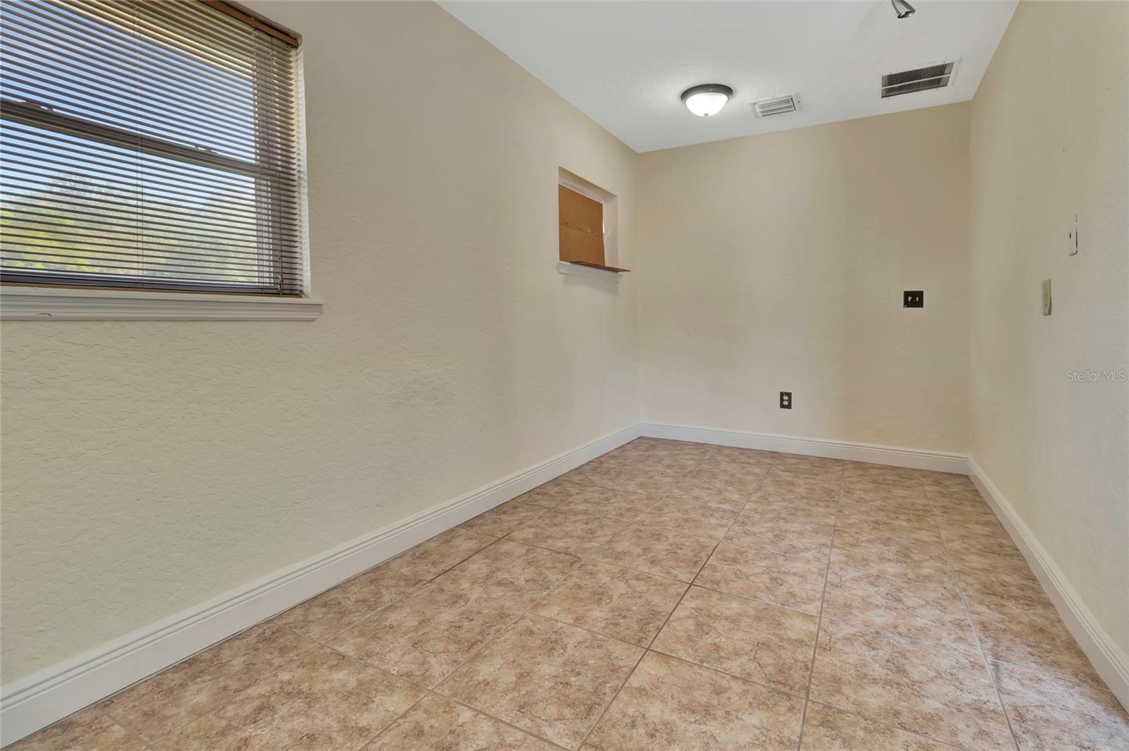 205 S WOODLAND ST, WINTER GARDEN, FL, 34787