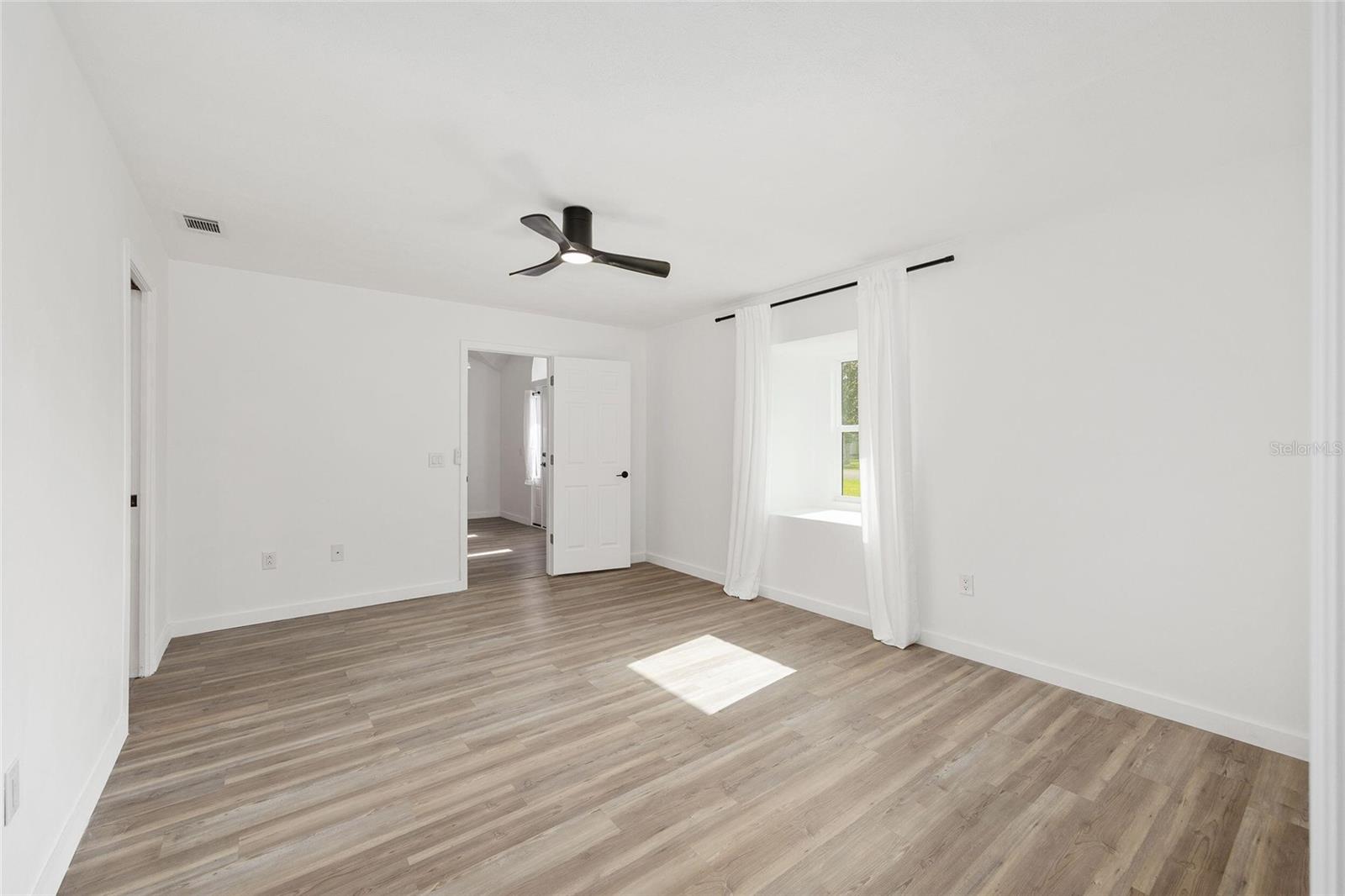 5498 NE 4TH AVE, OCALA, FL, 34479