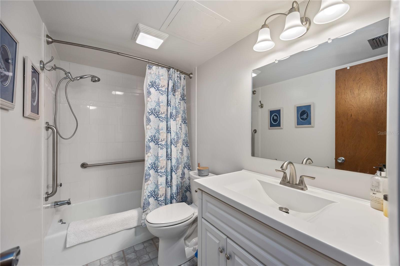 2220 STICKNEY POINT RD #528, SARASOTA, FL, 34231