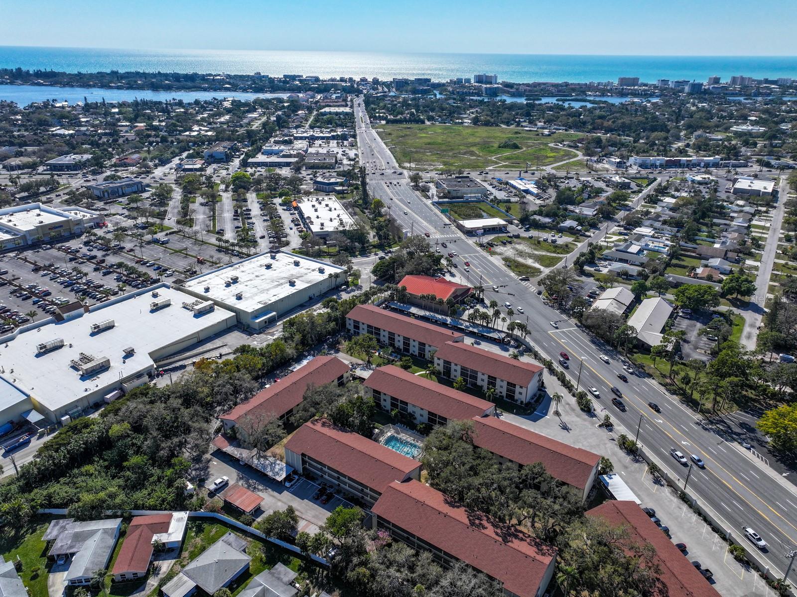 2220 STICKNEY POINT RD #528, SARASOTA, FL, 34231