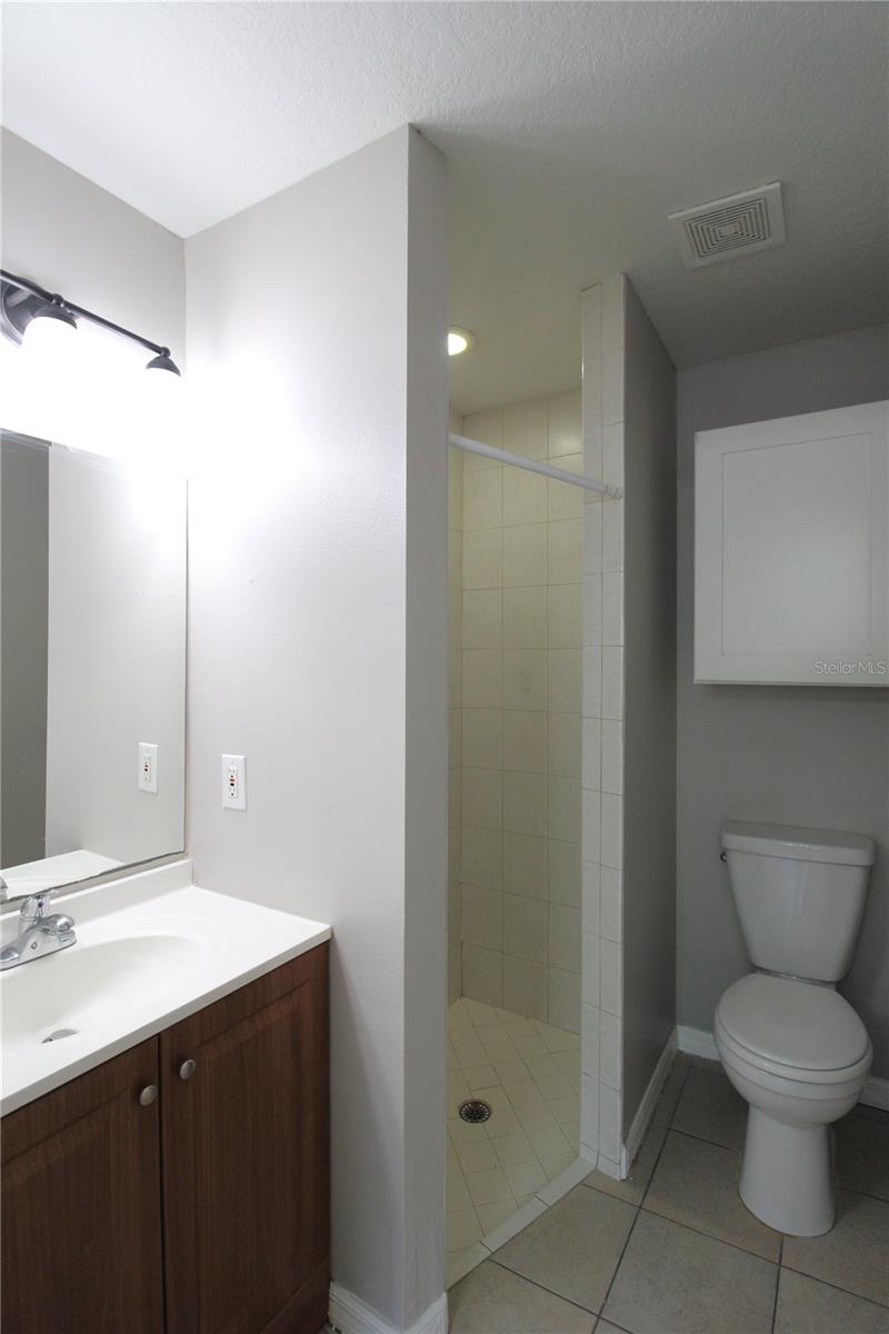 864 HAND AVE, SARASOTA, FL, 34232