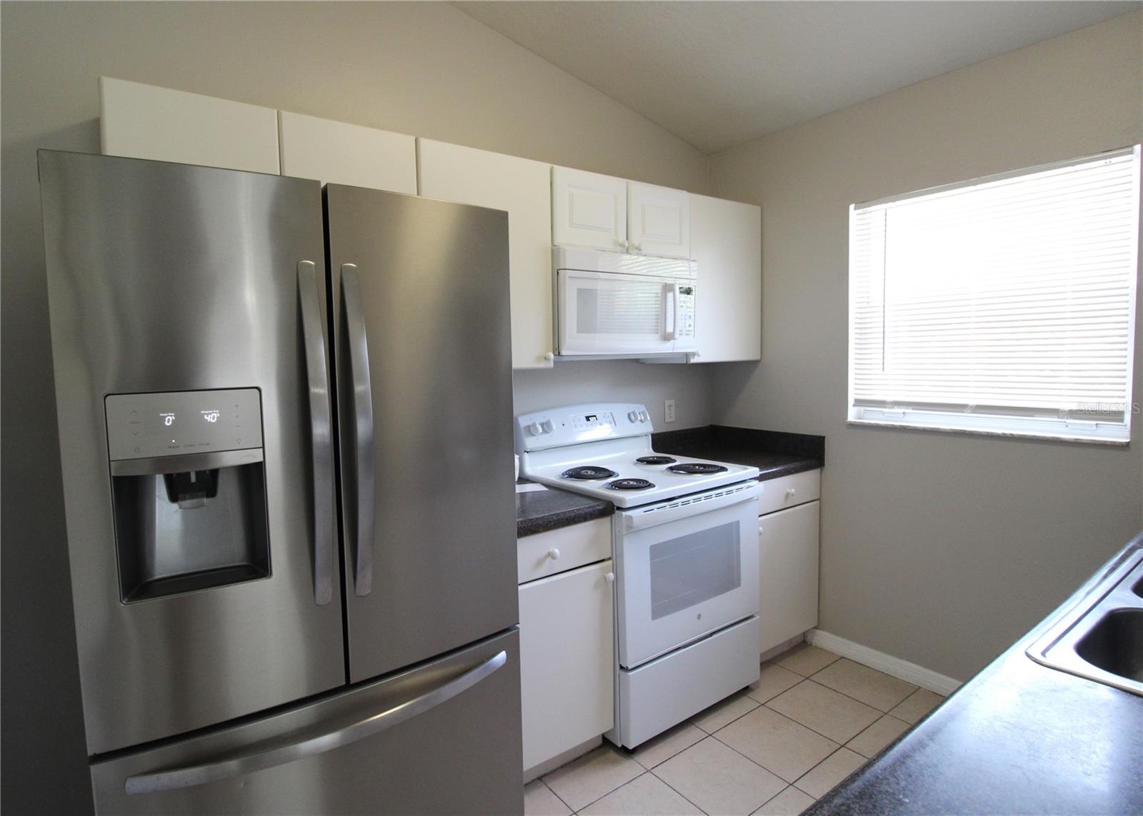 864 HAND AVE, SARASOTA, FL, 34232