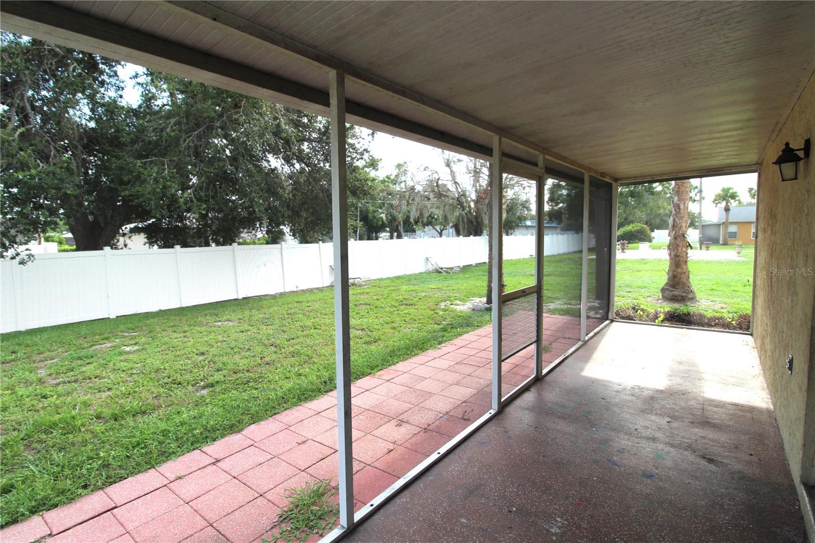 864 HAND AVE, SARASOTA, FL, 34232