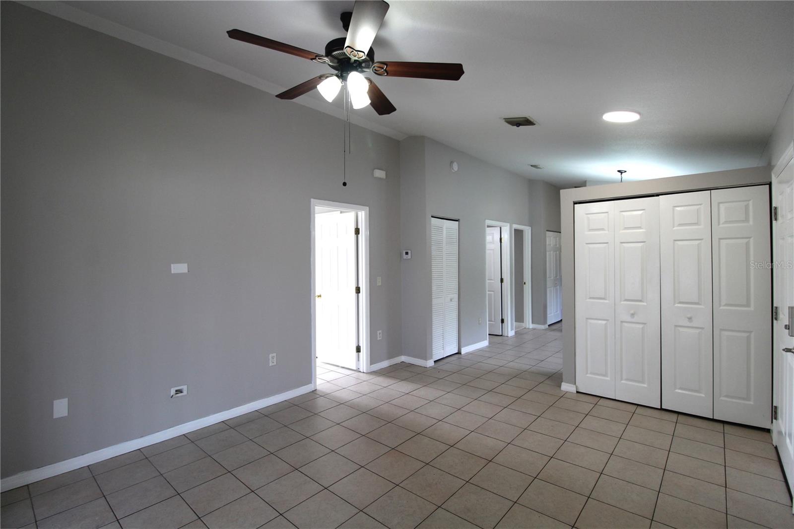 864 HAND AVE, SARASOTA, FL, 34232