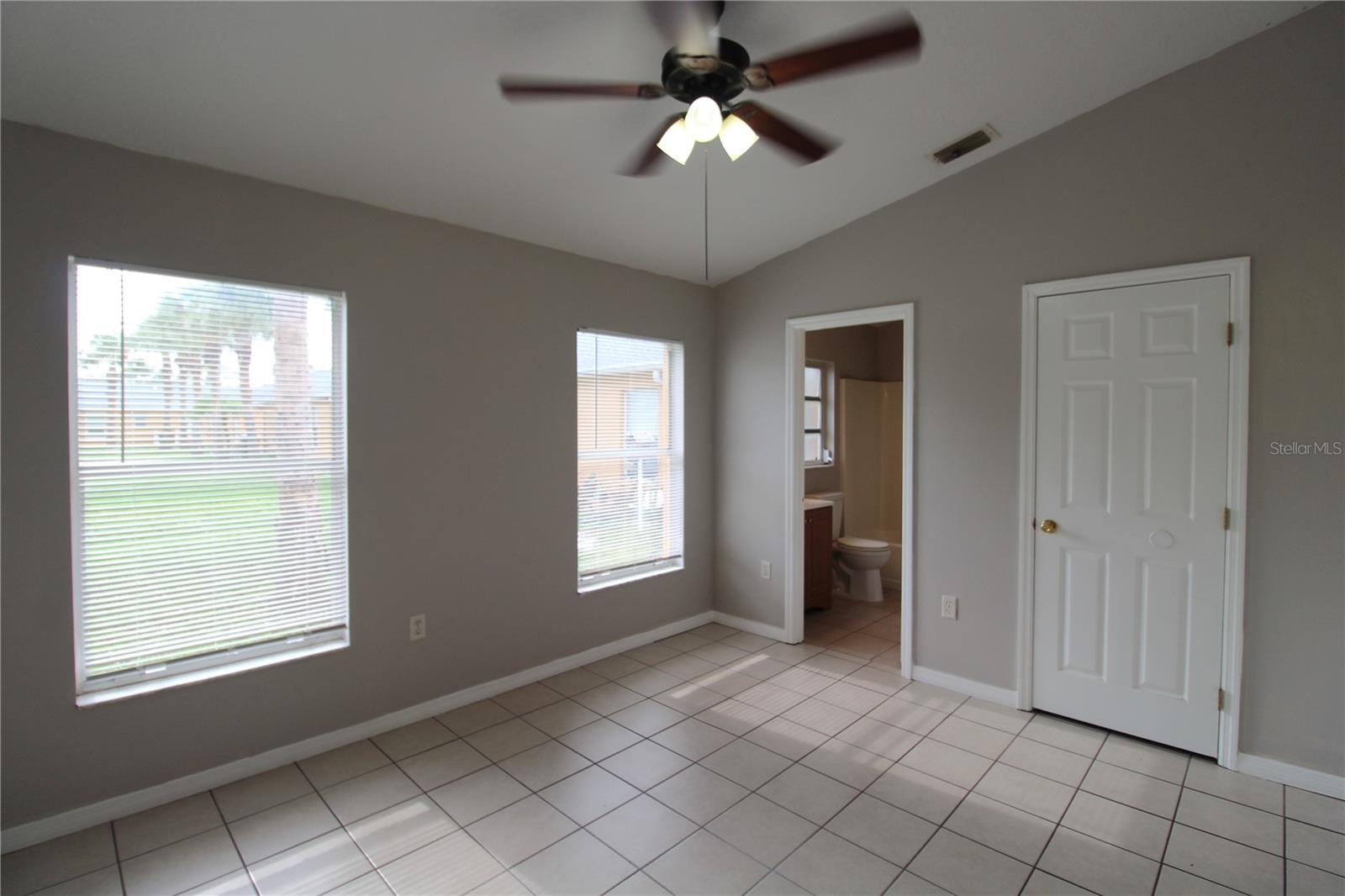 864 HAND AVE, SARASOTA, FL, 34232