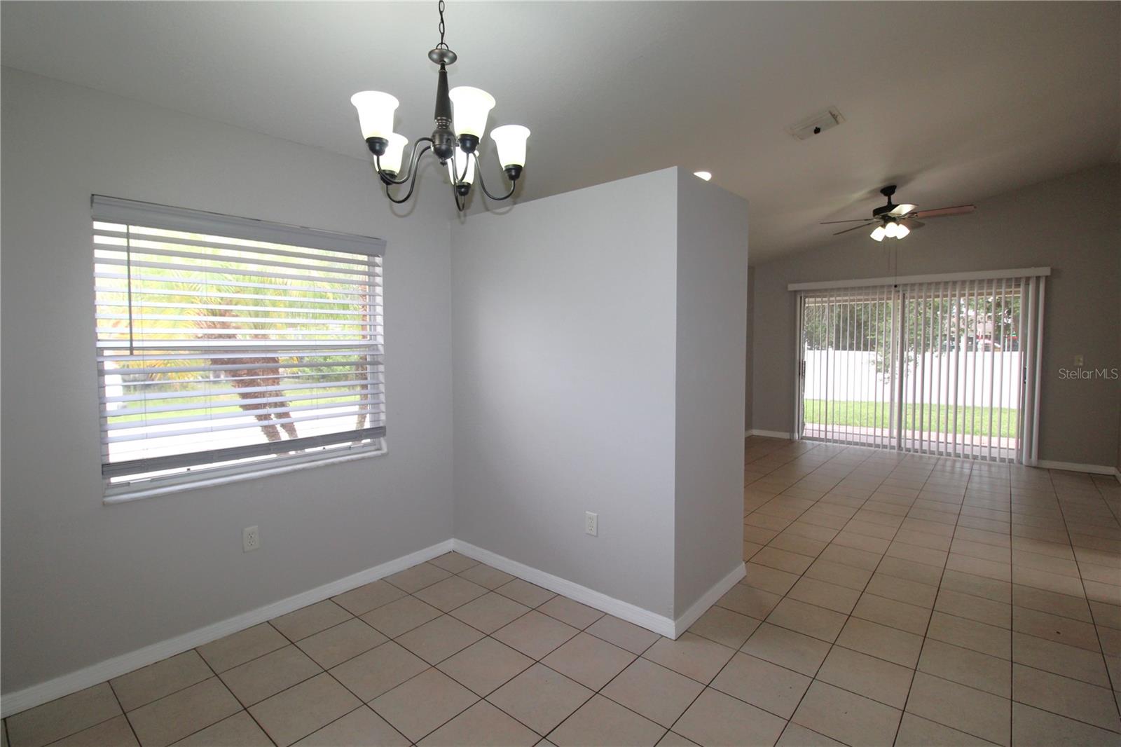 864 HAND AVE, SARASOTA, FL, 34232