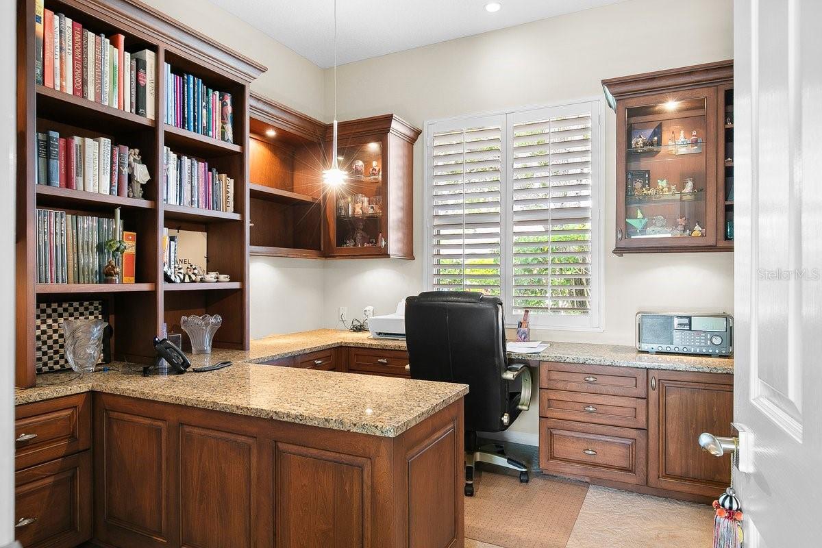 A4658368 Property Photo