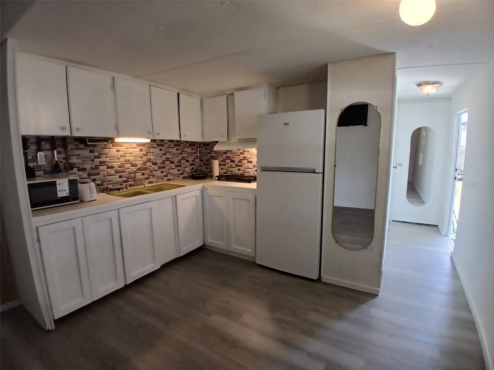 C7512187 Property Photo