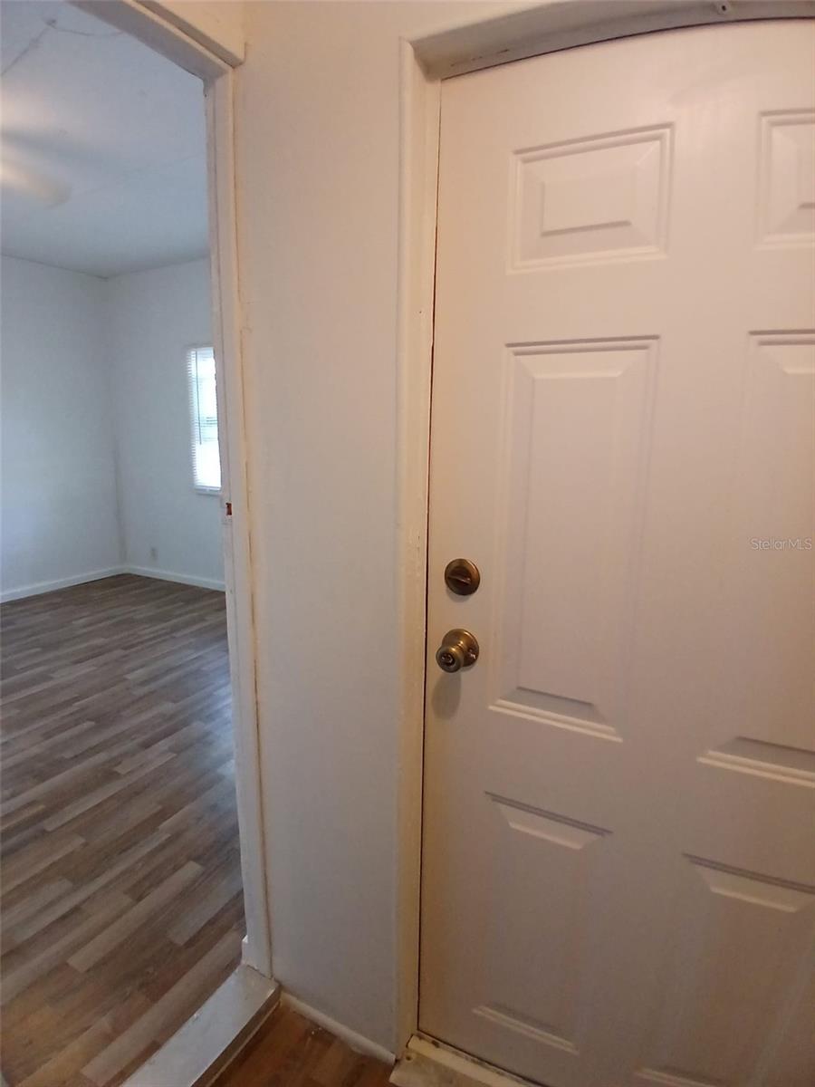 C7512187 Property Photo