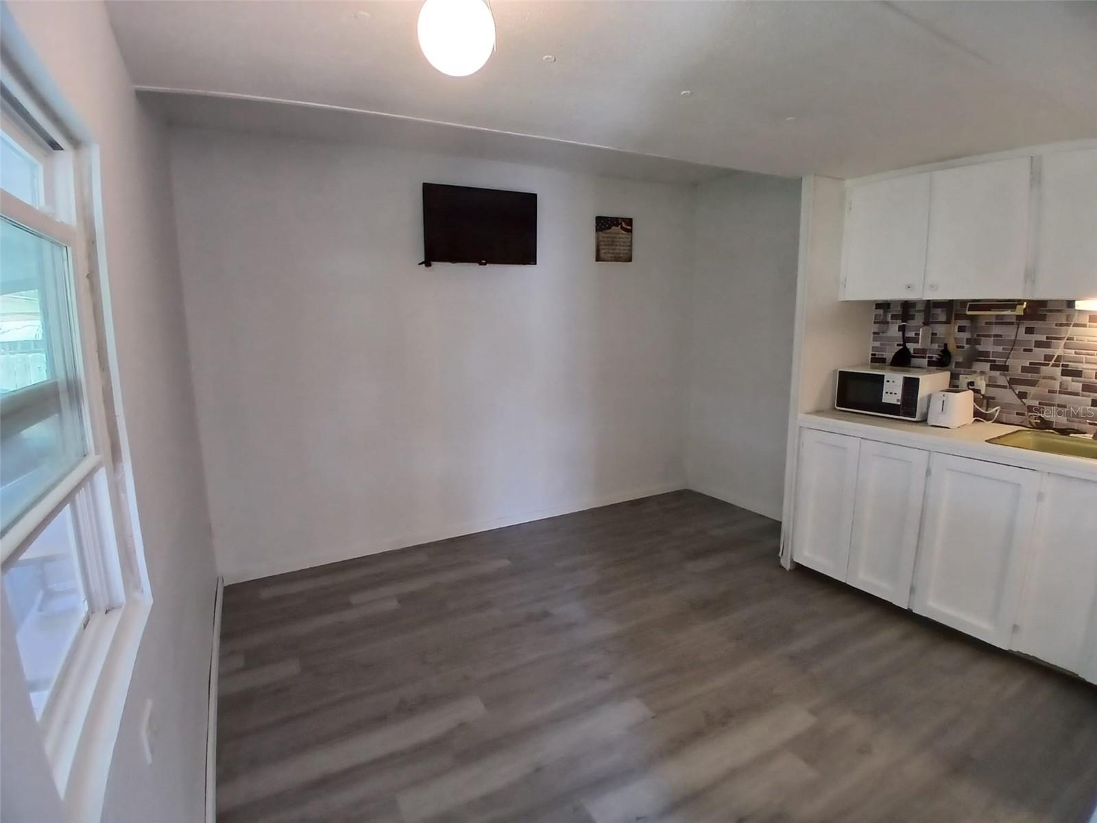 C7512187 Property Photo