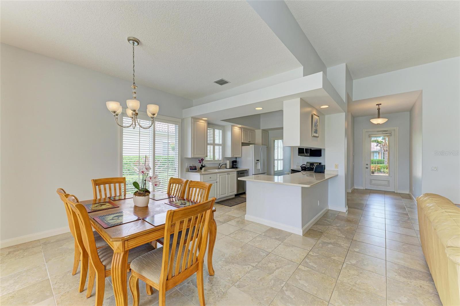 5827 BENEVENTO DR, SARASOTA, FL, 34238