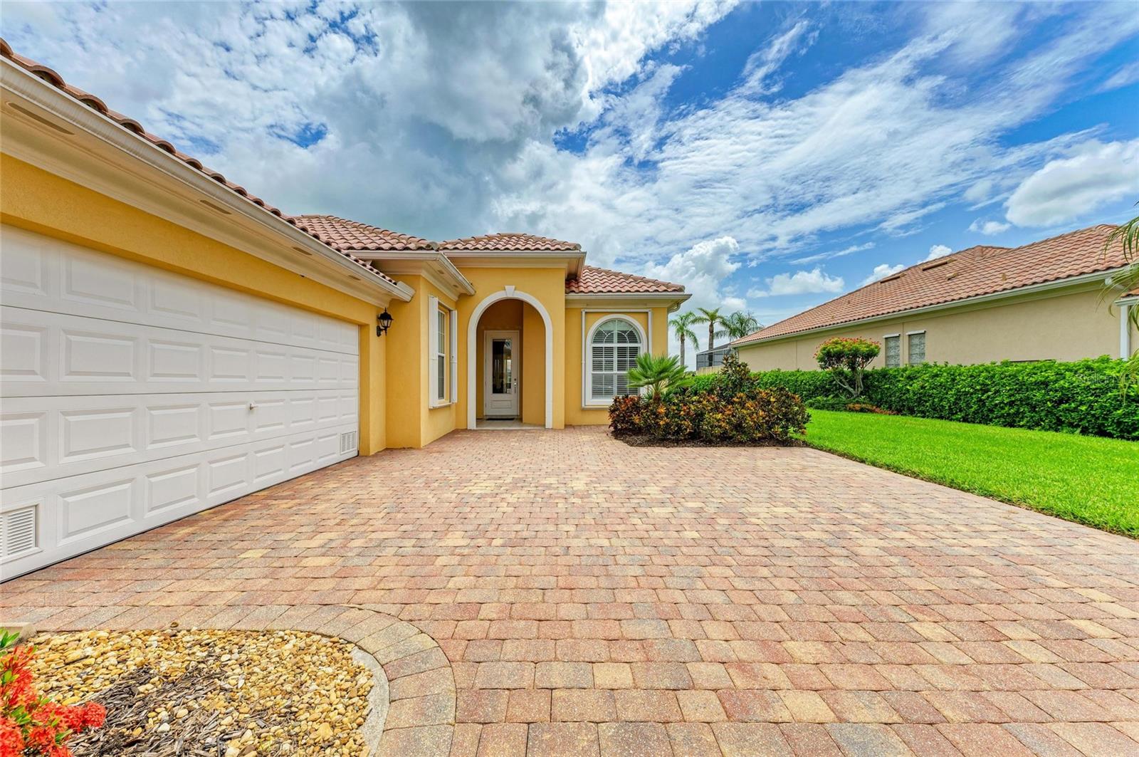 5827 BENEVENTO DR, SARASOTA, FL, 34238