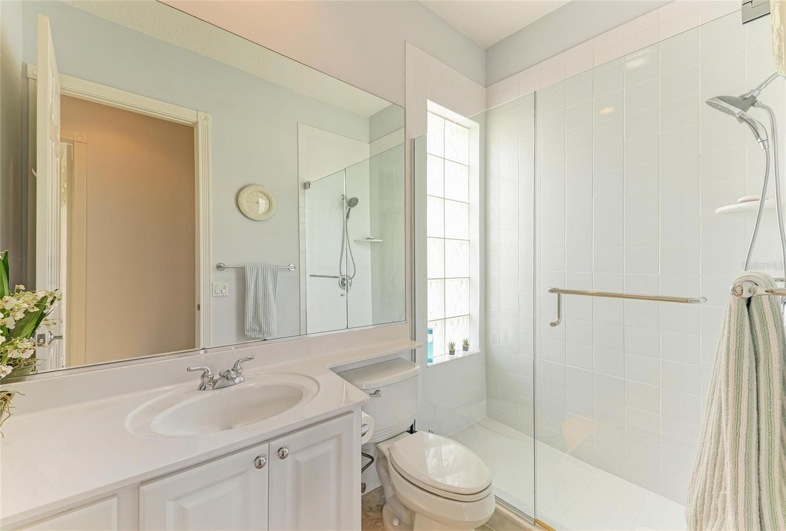 5827 BENEVENTO DR, SARASOTA, FL, 34238