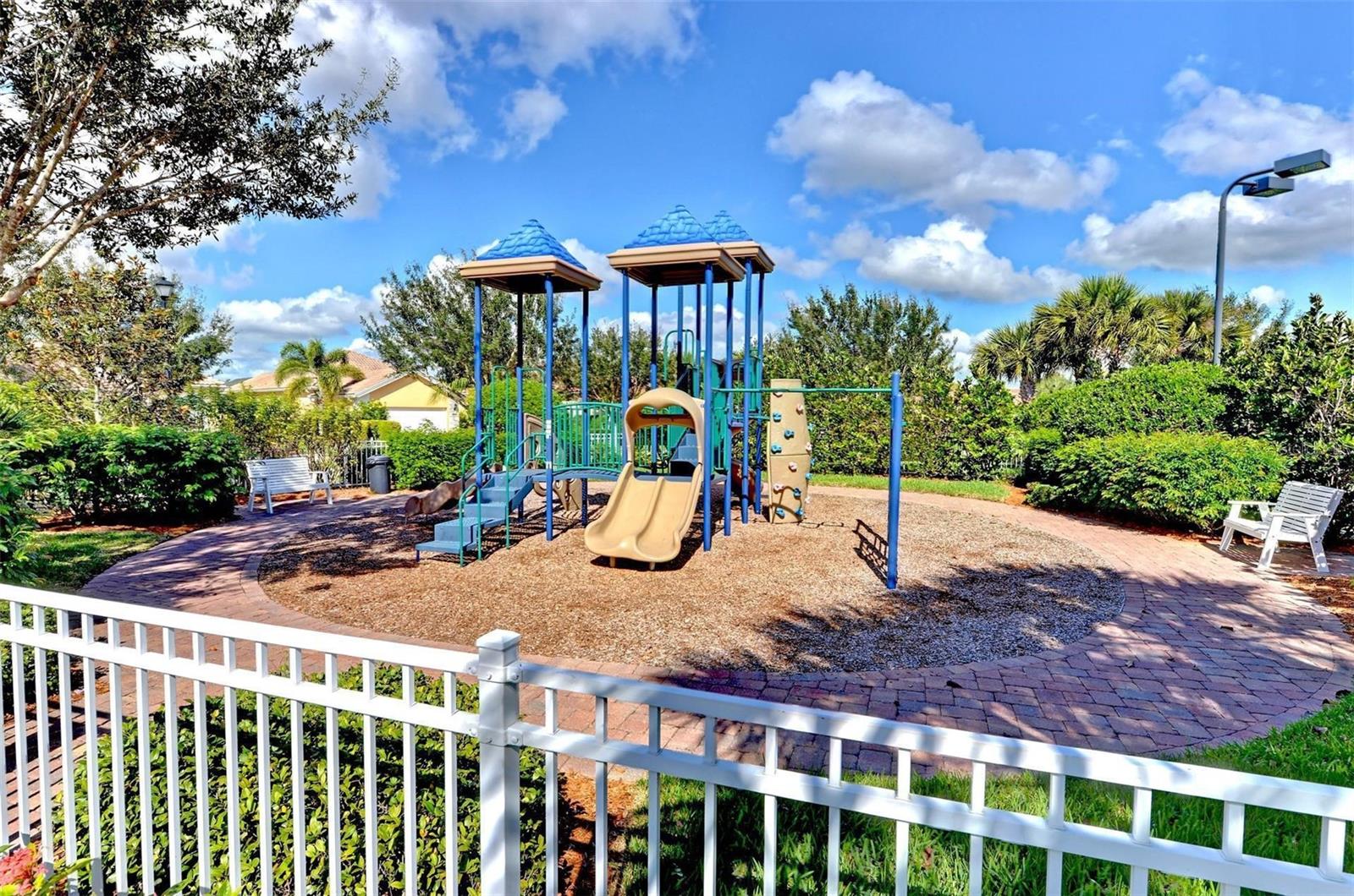 5827 BENEVENTO DR, SARASOTA, FL, 34238