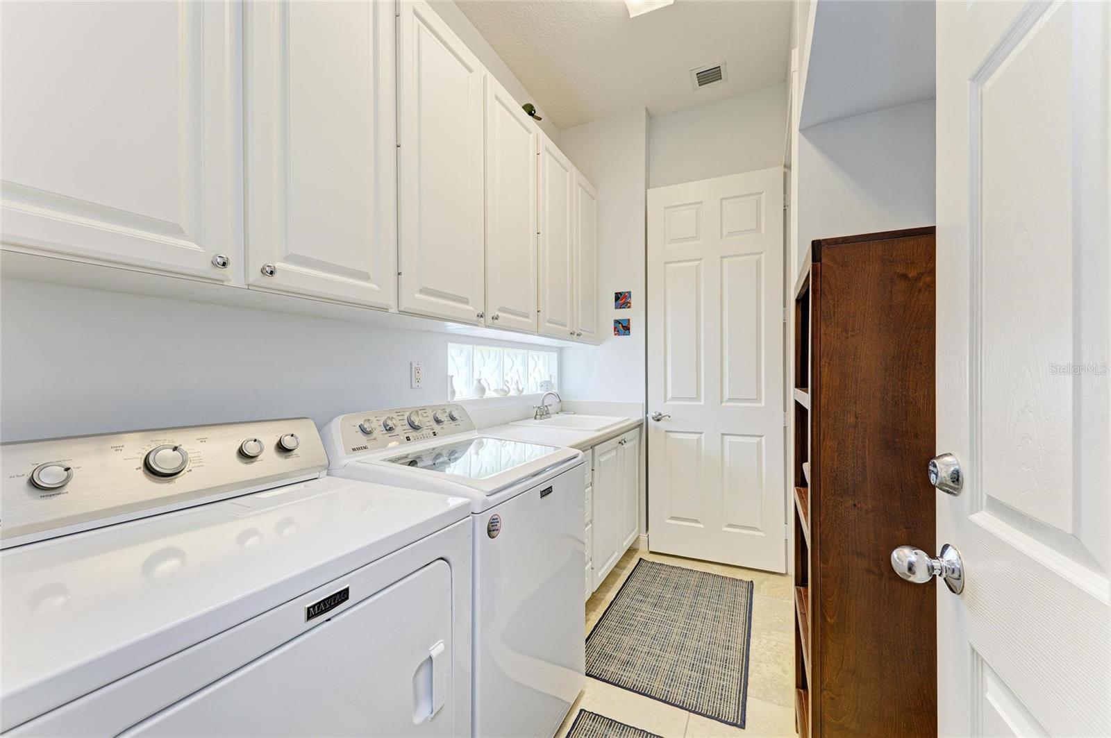 5827 BENEVENTO DR, SARASOTA, FL, 34238