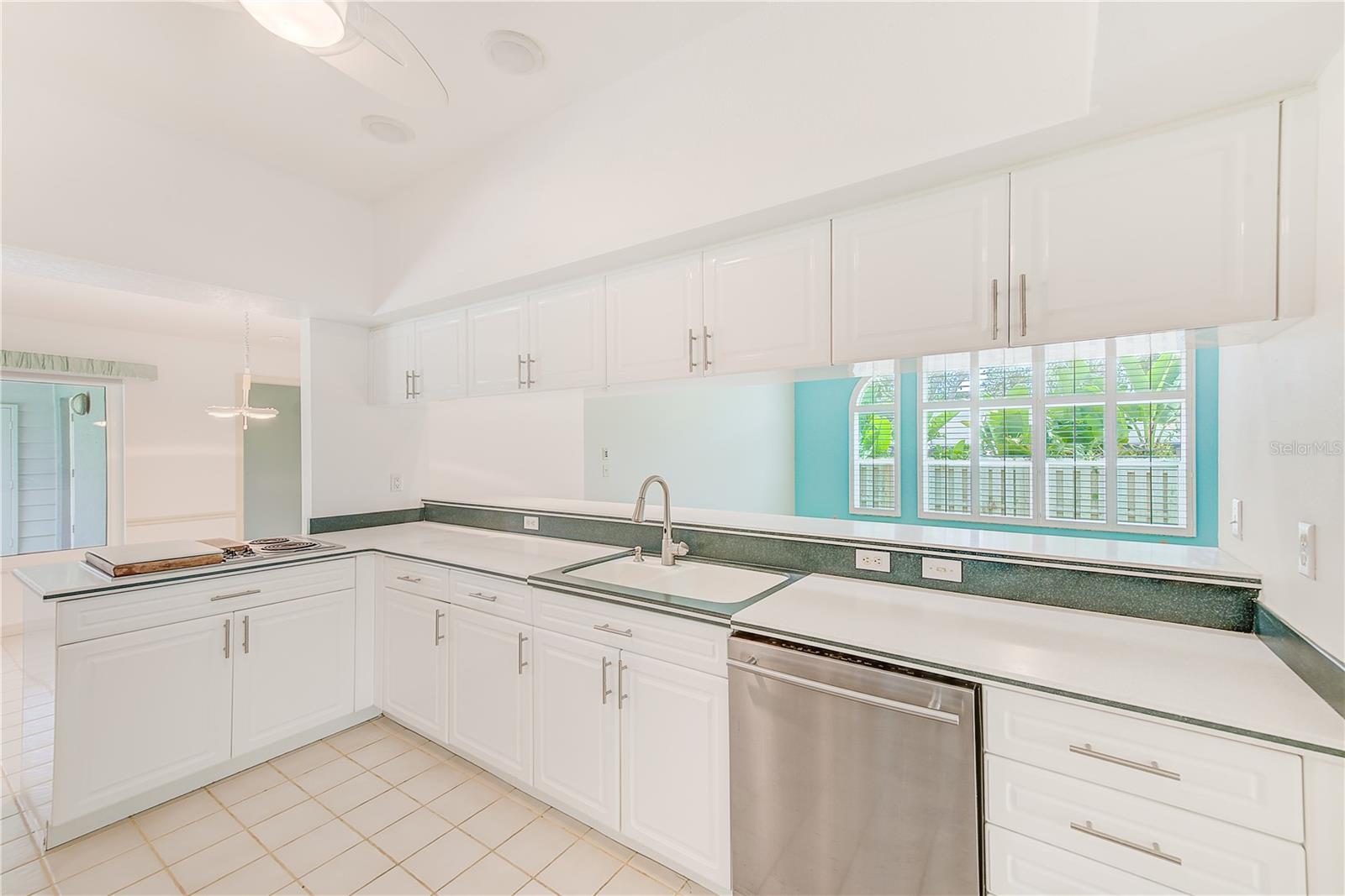 14106 KENSINGTON OAK PL, LARGO, FL, 33774