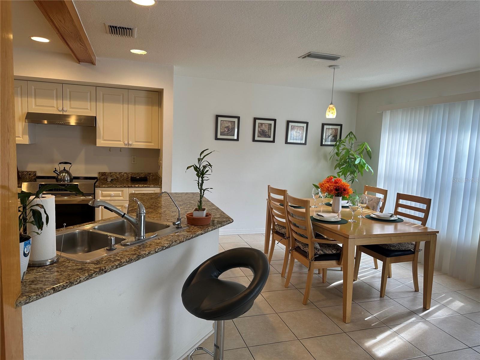 1124 SUNSET POINT RD #302, CLEARWATER, FL, 33755