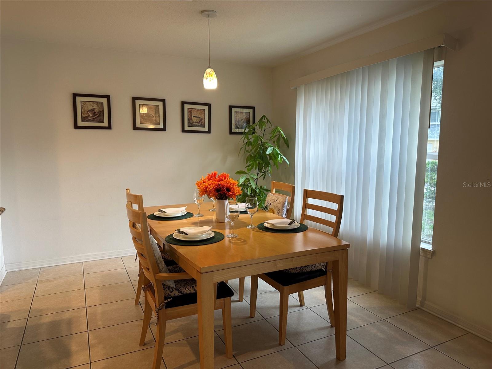 1124 SUNSET POINT RD #302, CLEARWATER, FL, 33755