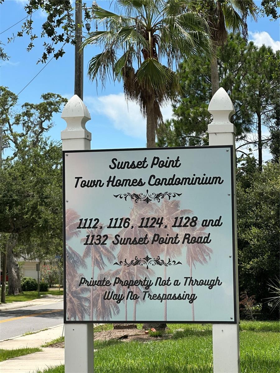 1124 SUNSET POINT RD #302, CLEARWATER, FL, 33755