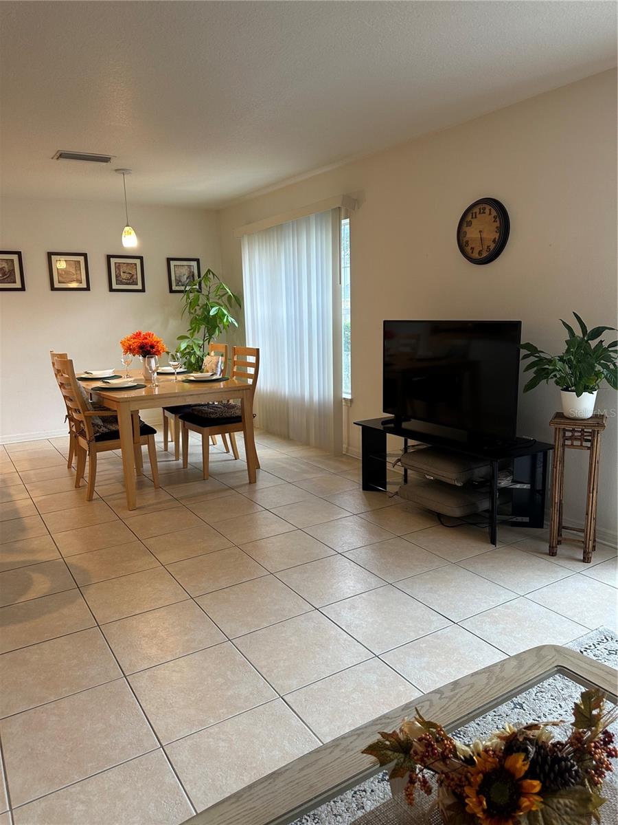 1124 SUNSET POINT RD #302, CLEARWATER, FL, 33755