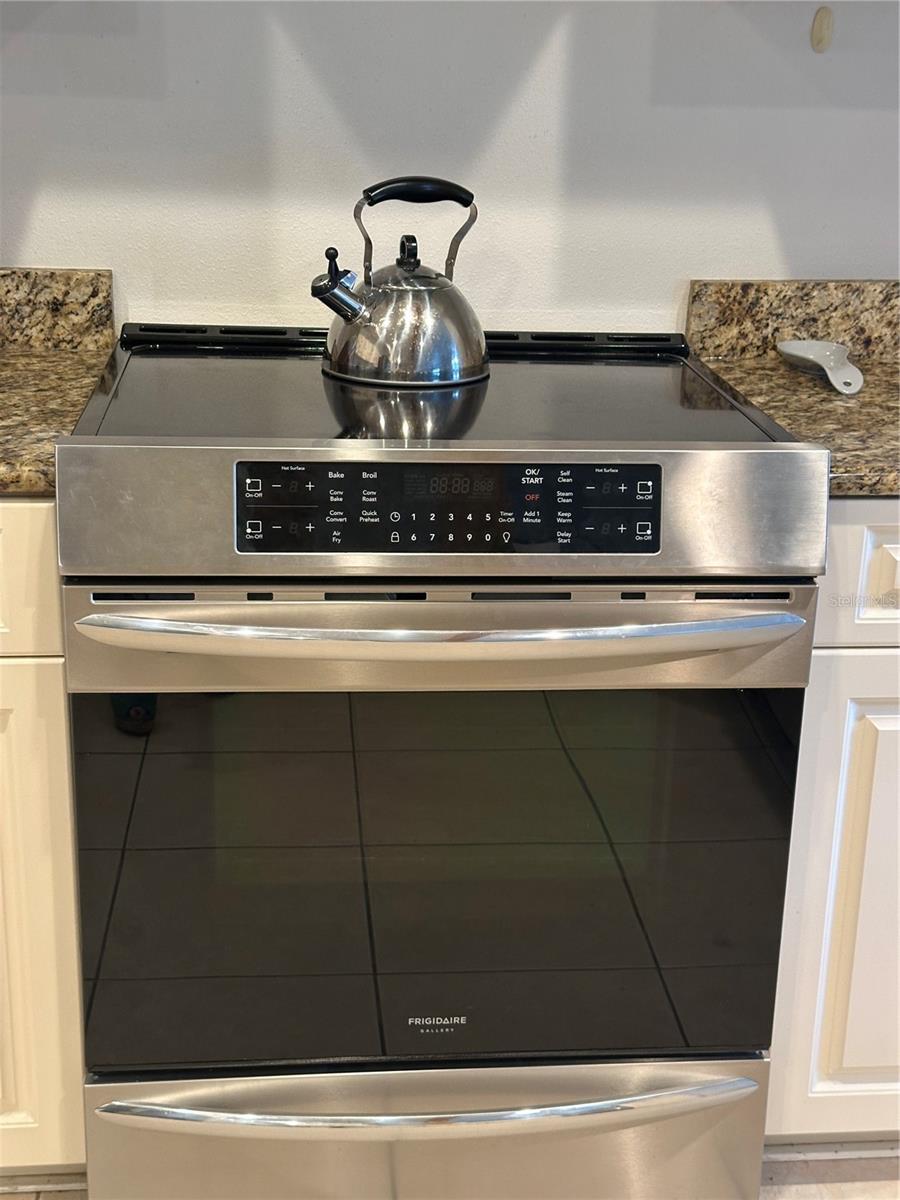 1124 SUNSET POINT RD #302, CLEARWATER, FL, 33755