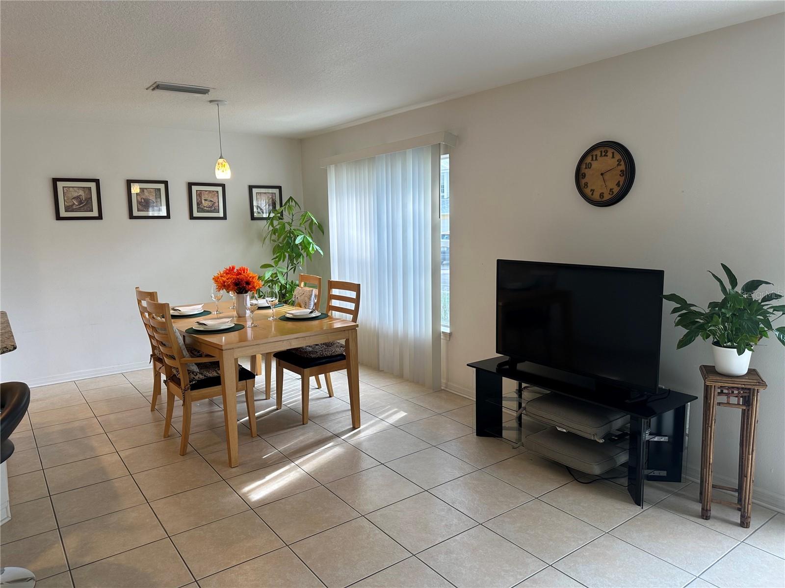 1124 SUNSET POINT RD #302, CLEARWATER, FL, 33755