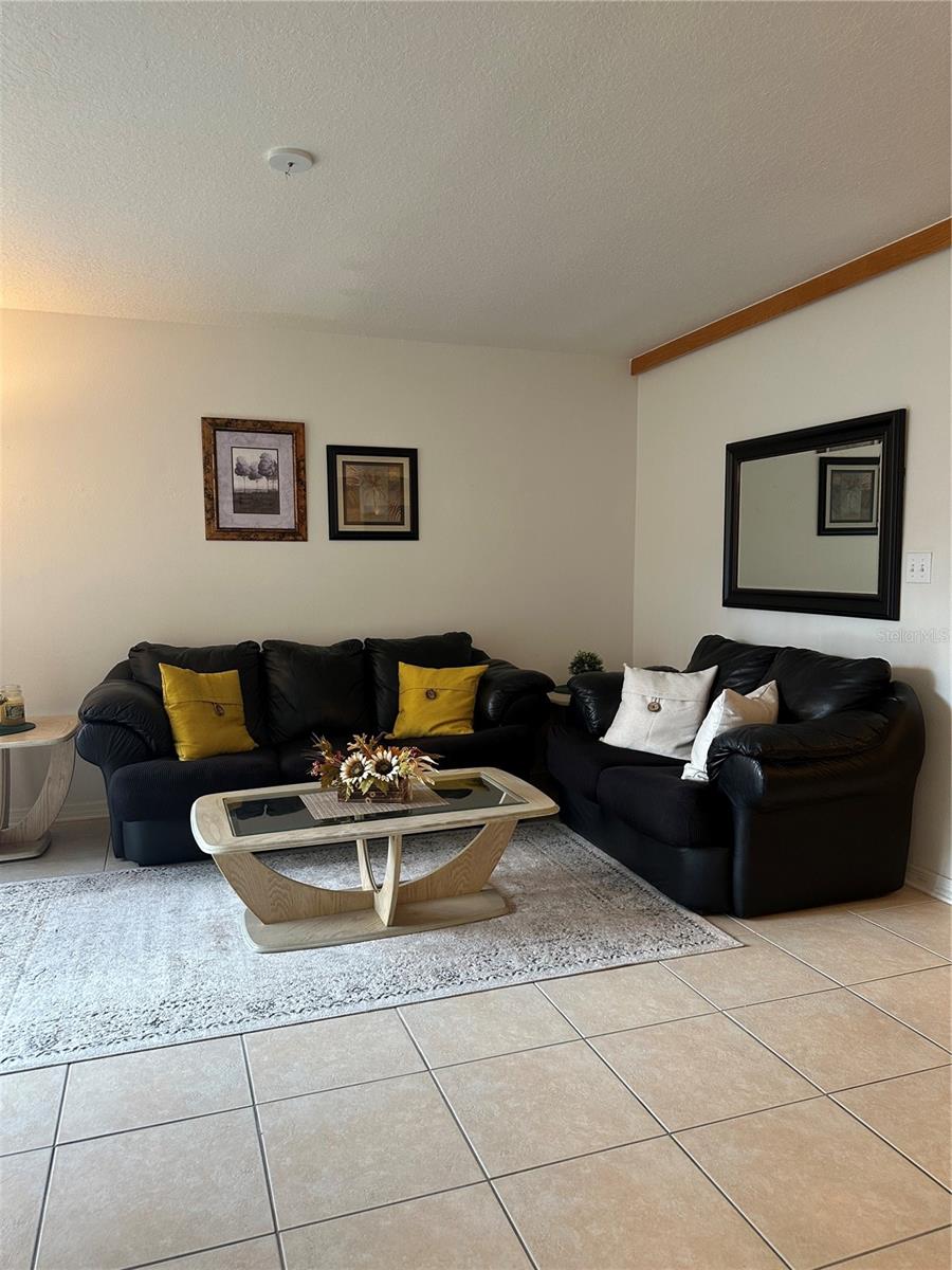 1124 SUNSET POINT RD #302, CLEARWATER, FL, 33755