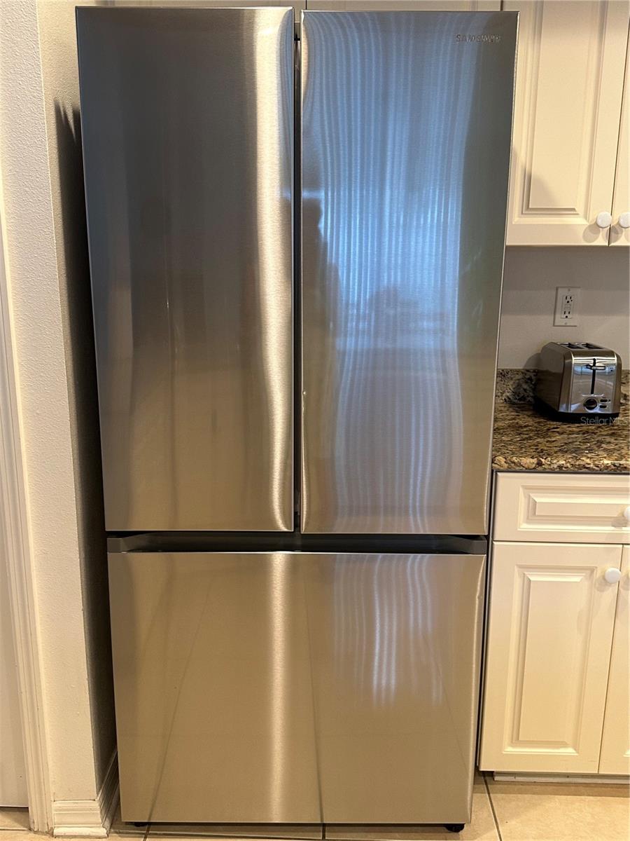 1124 SUNSET POINT RD #302, CLEARWATER, FL, 33755