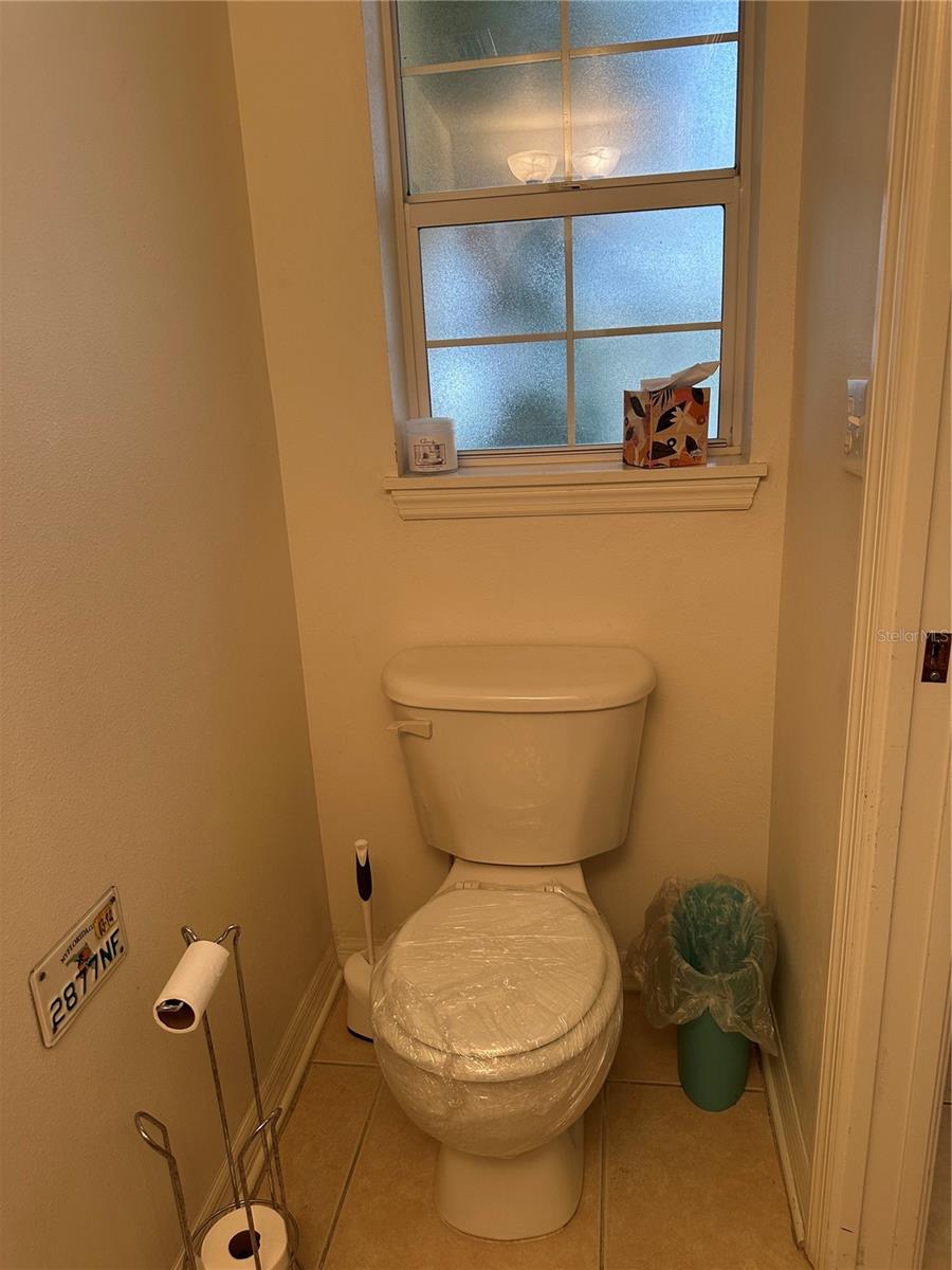 1124 SUNSET POINT RD #302, CLEARWATER, FL, 33755