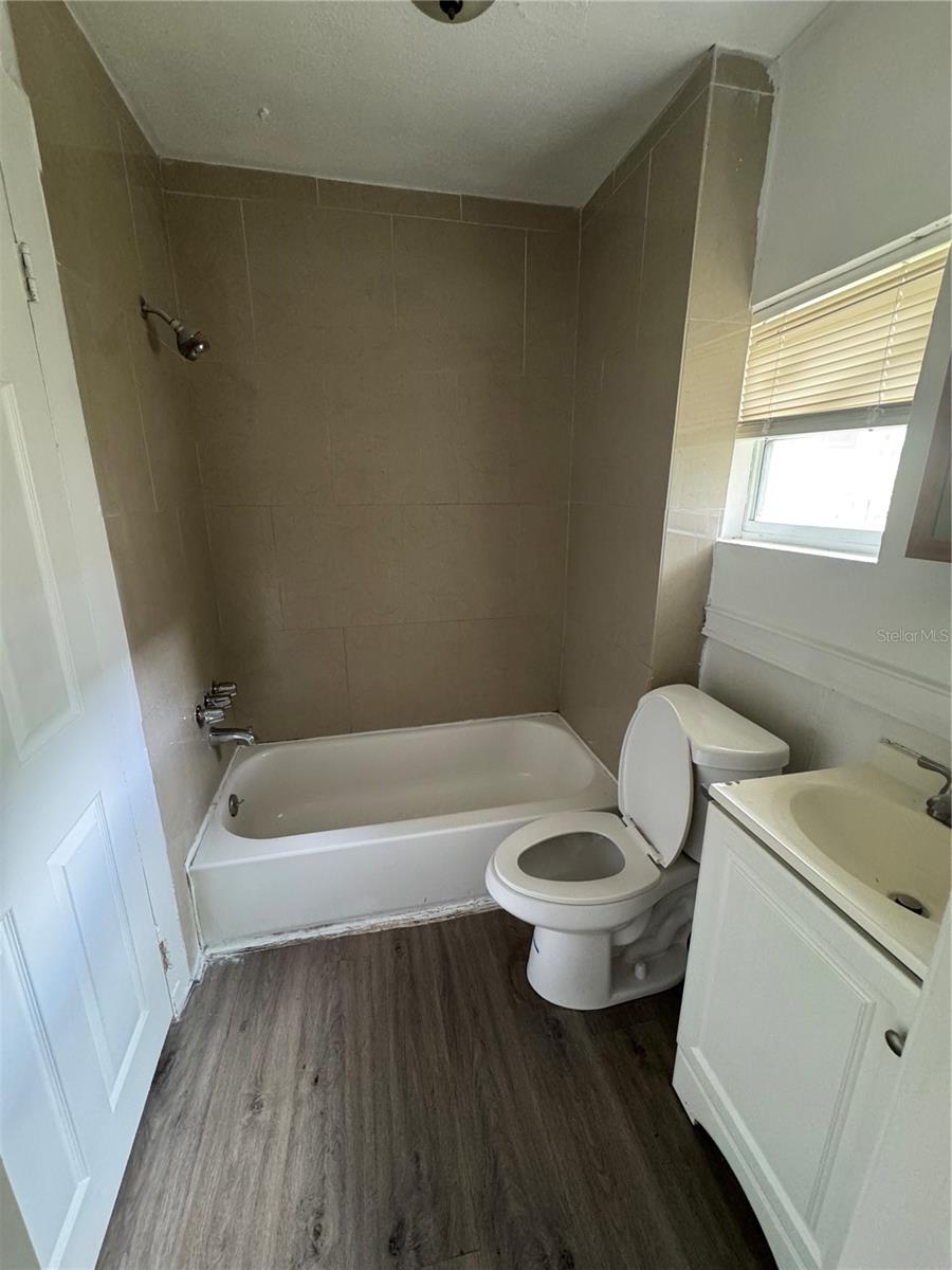 8009 N 11TH ST, TAMPA, FL, 33604