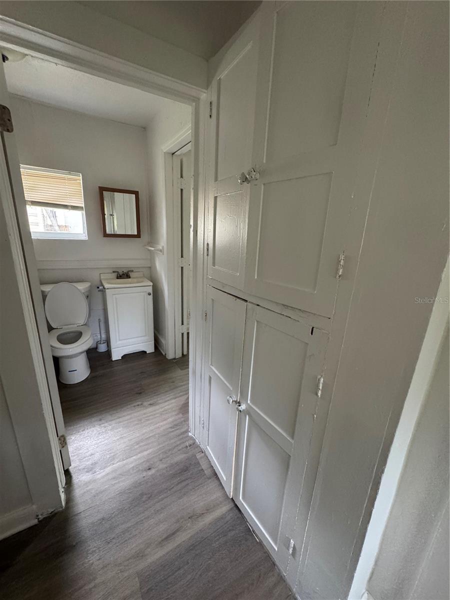 8009 N 11TH ST, TAMPA, FL, 33604