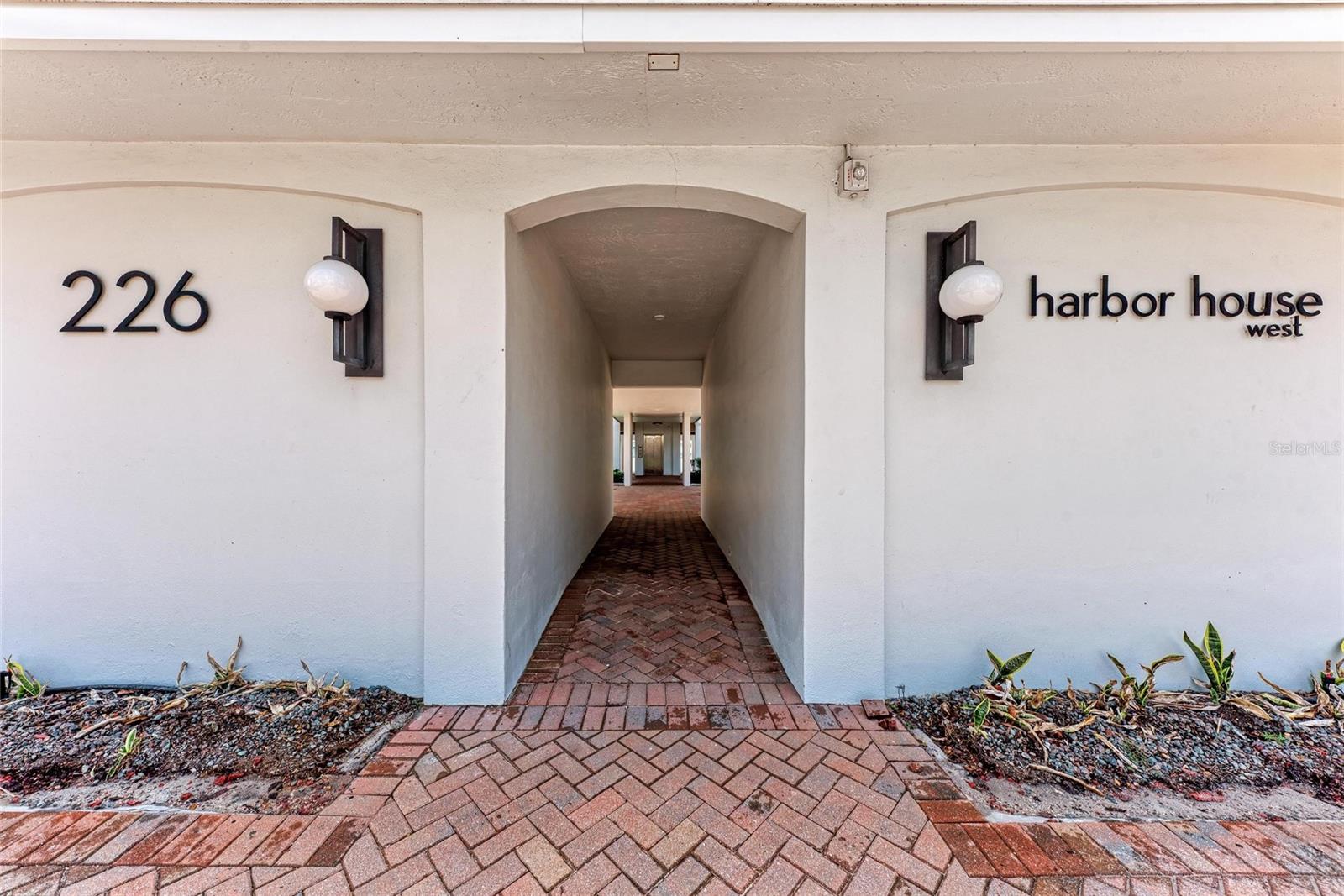 226 GOLDEN GATE PT #44, SARASOTA, FL, 34236