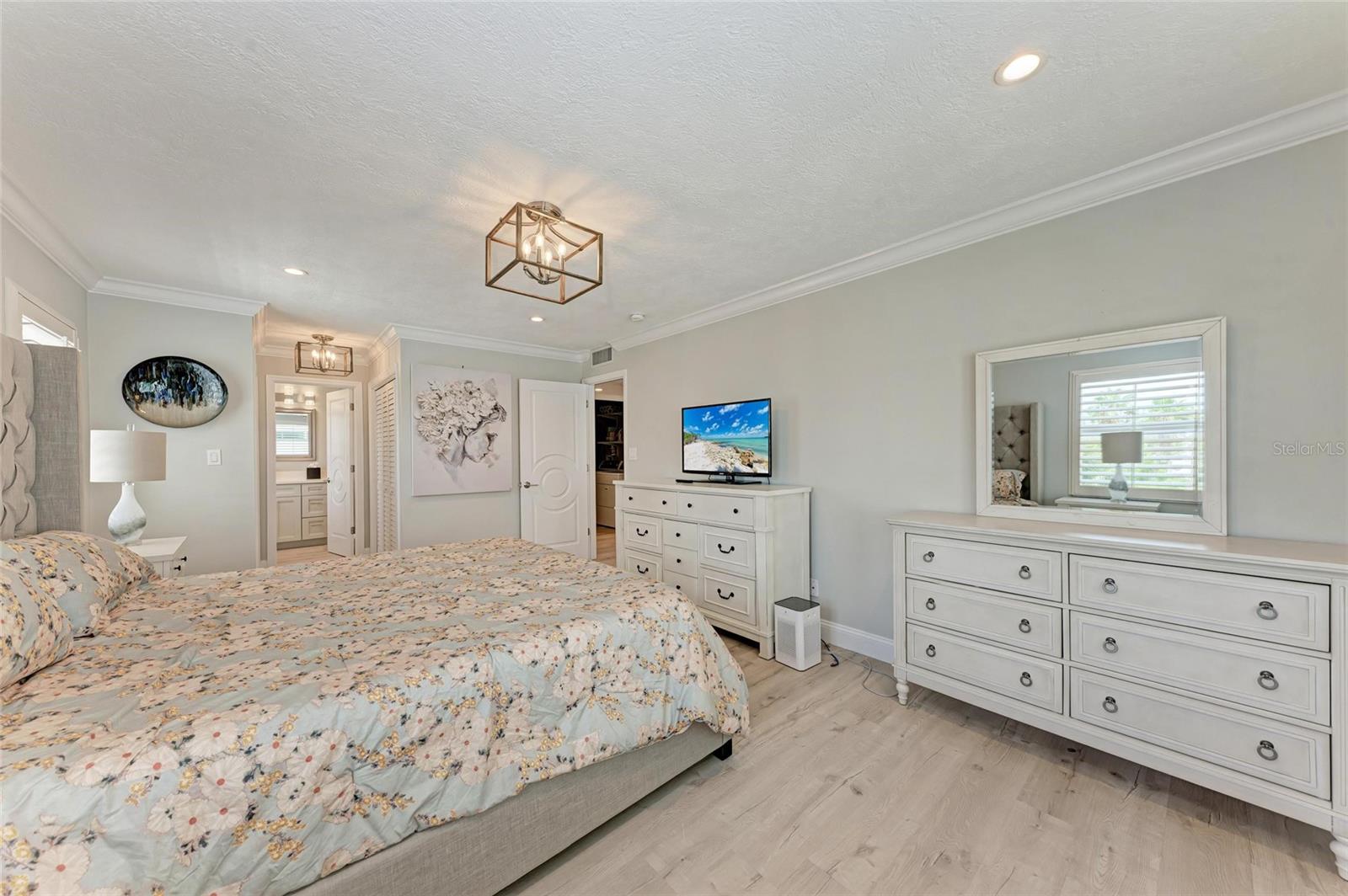 226 GOLDEN GATE PT #44, SARASOTA, FL, 34236