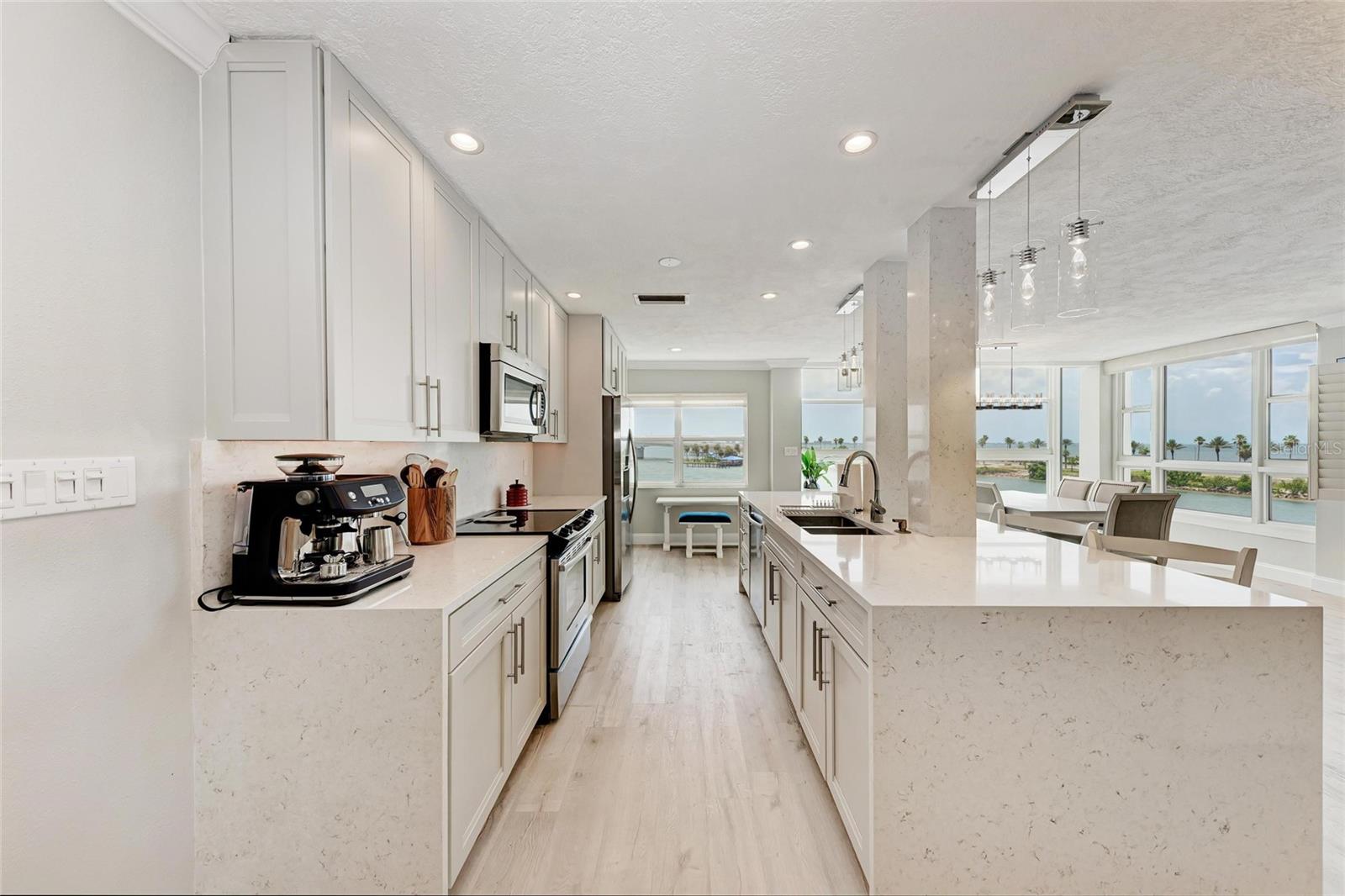226 GOLDEN GATE PT #44, SARASOTA, FL, 34236