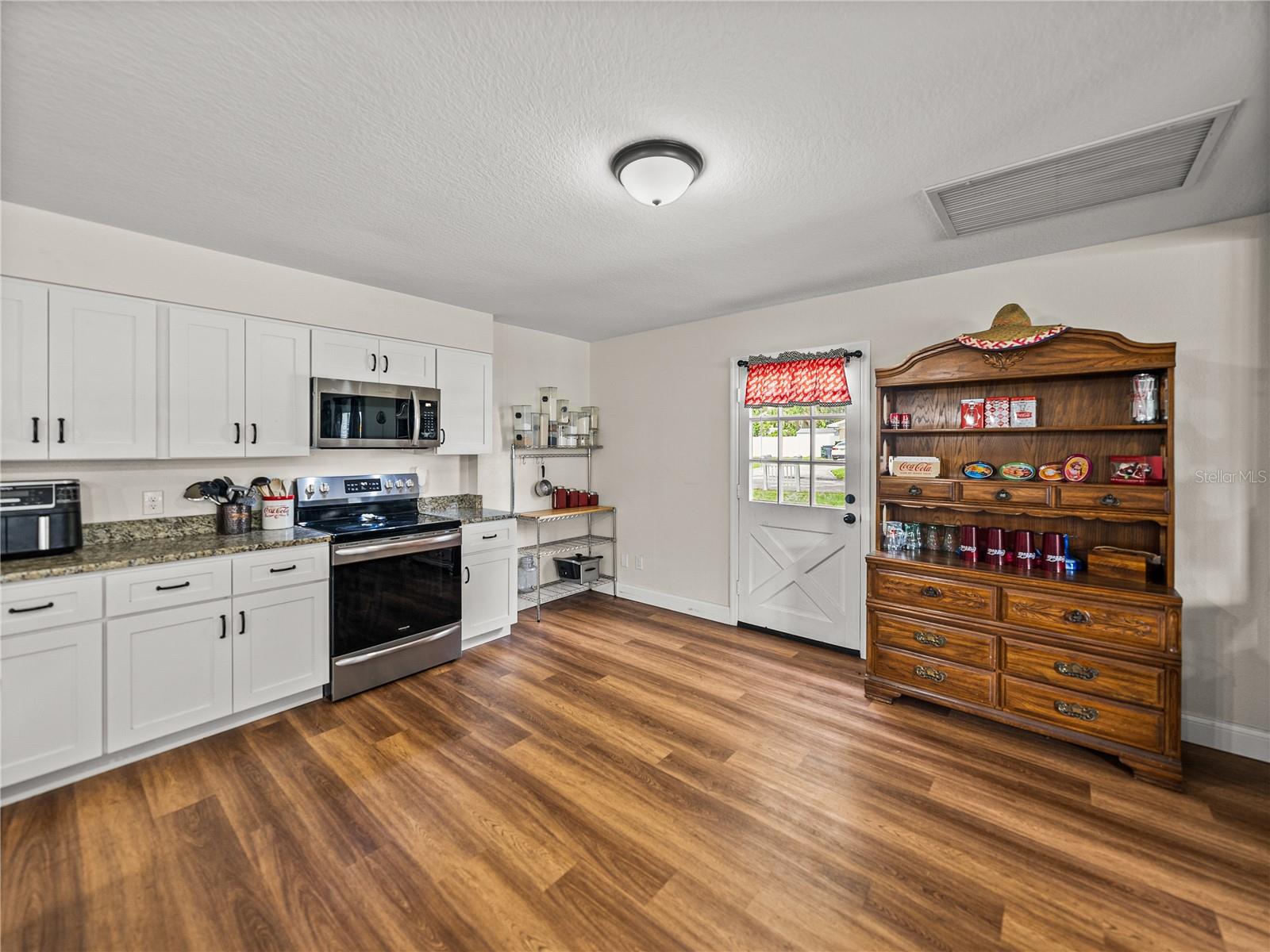 609 W PIPKIN RD, LAKELAND, FL, 33813