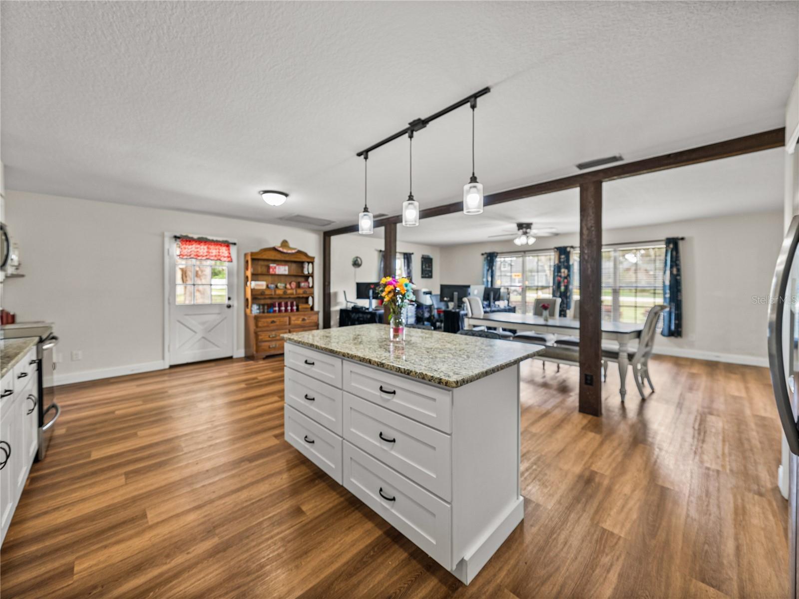 609 W PIPKIN RD, LAKELAND, FL, 33813