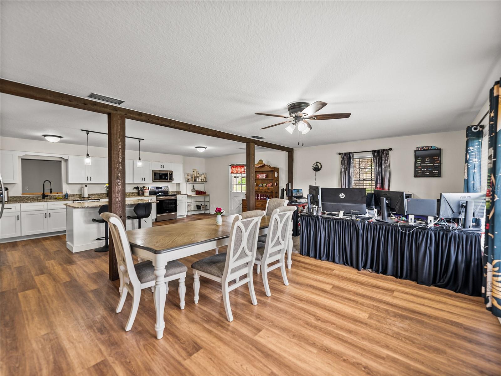 609 W PIPKIN RD, LAKELAND, FL, 33813