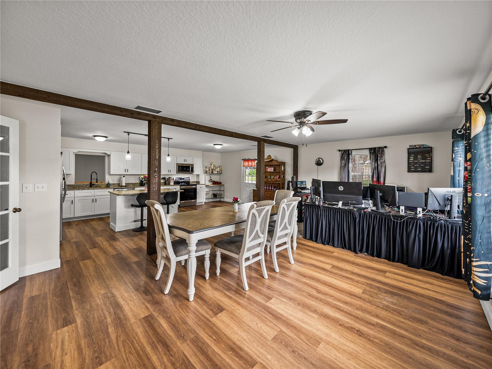 609 W PIPKIN RD, LAKELAND, FL, 33813