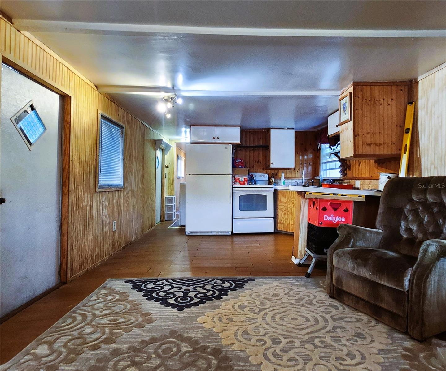 TB8405799 Property Photo