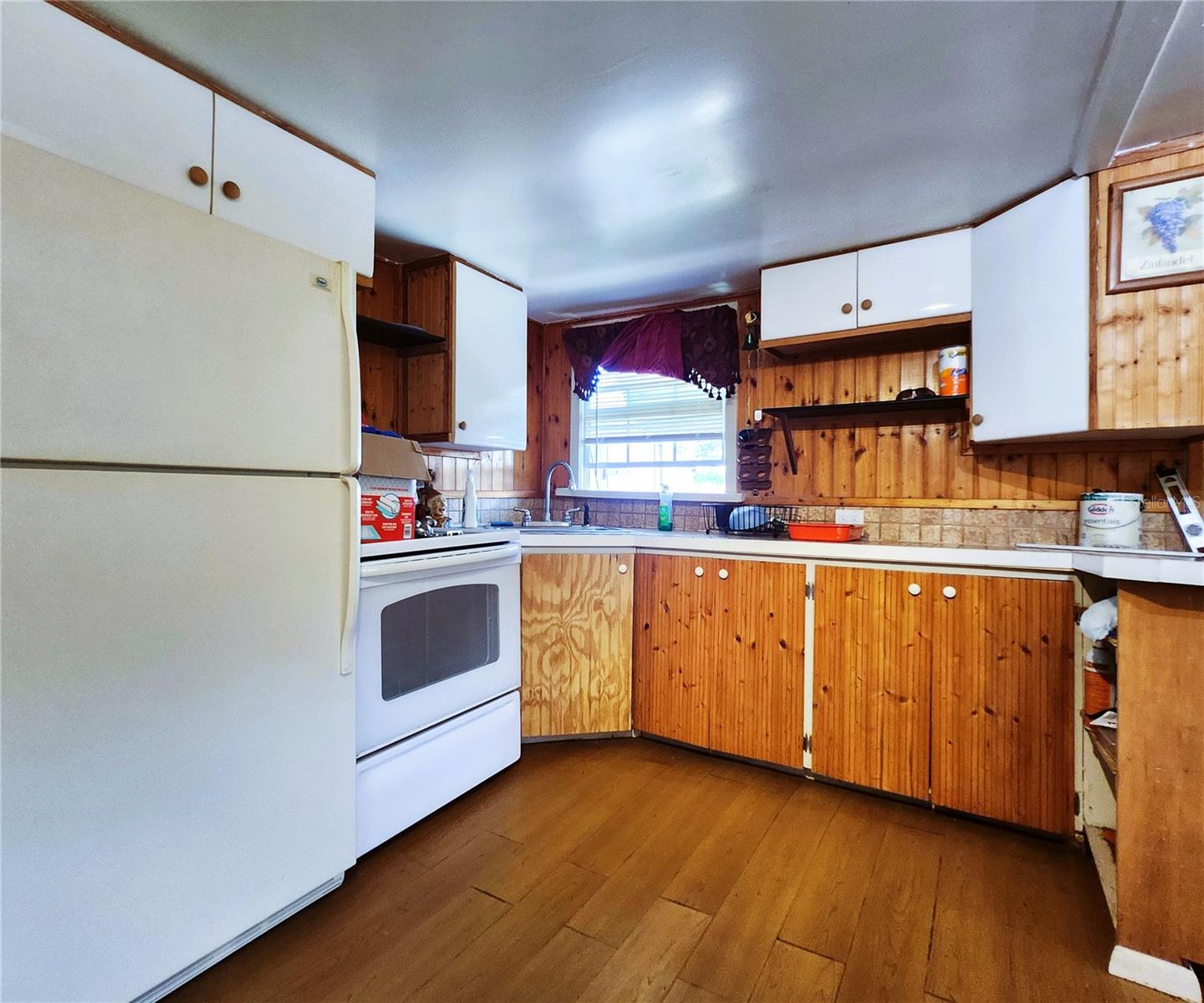 TB8405799 Property Photo