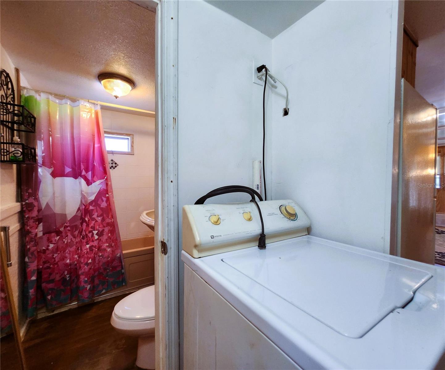 TB8405799 Property Photo