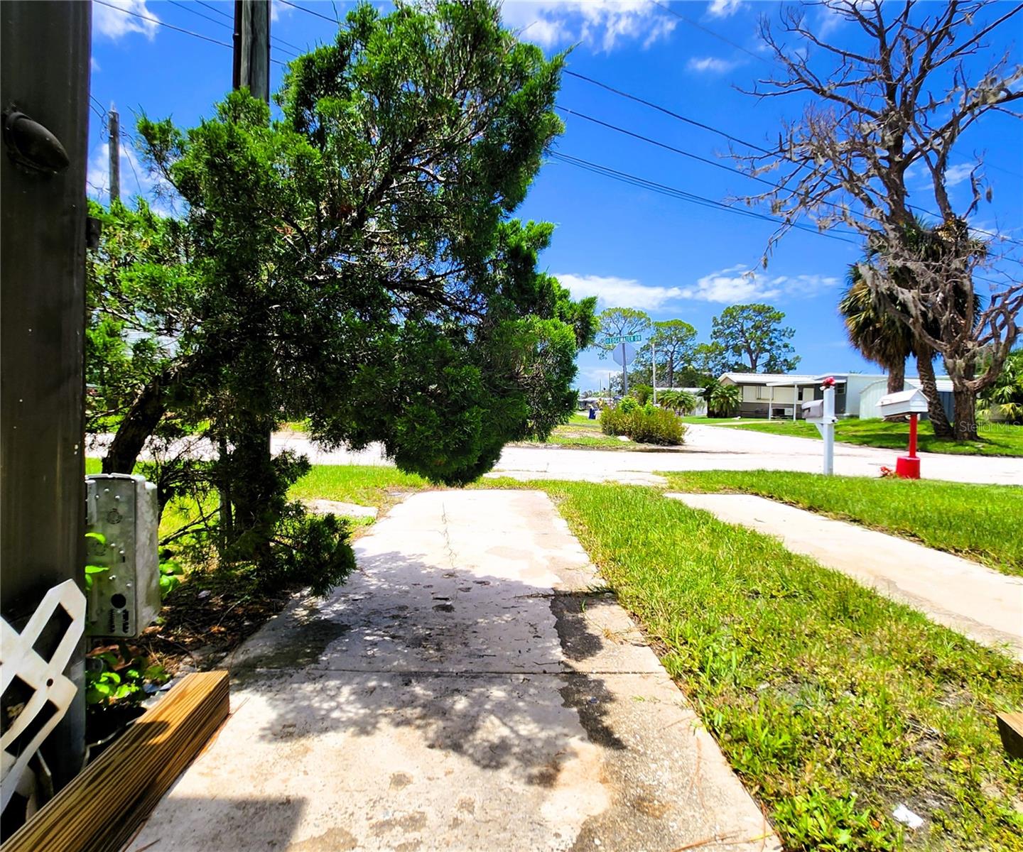 TB8405799 Property Photo