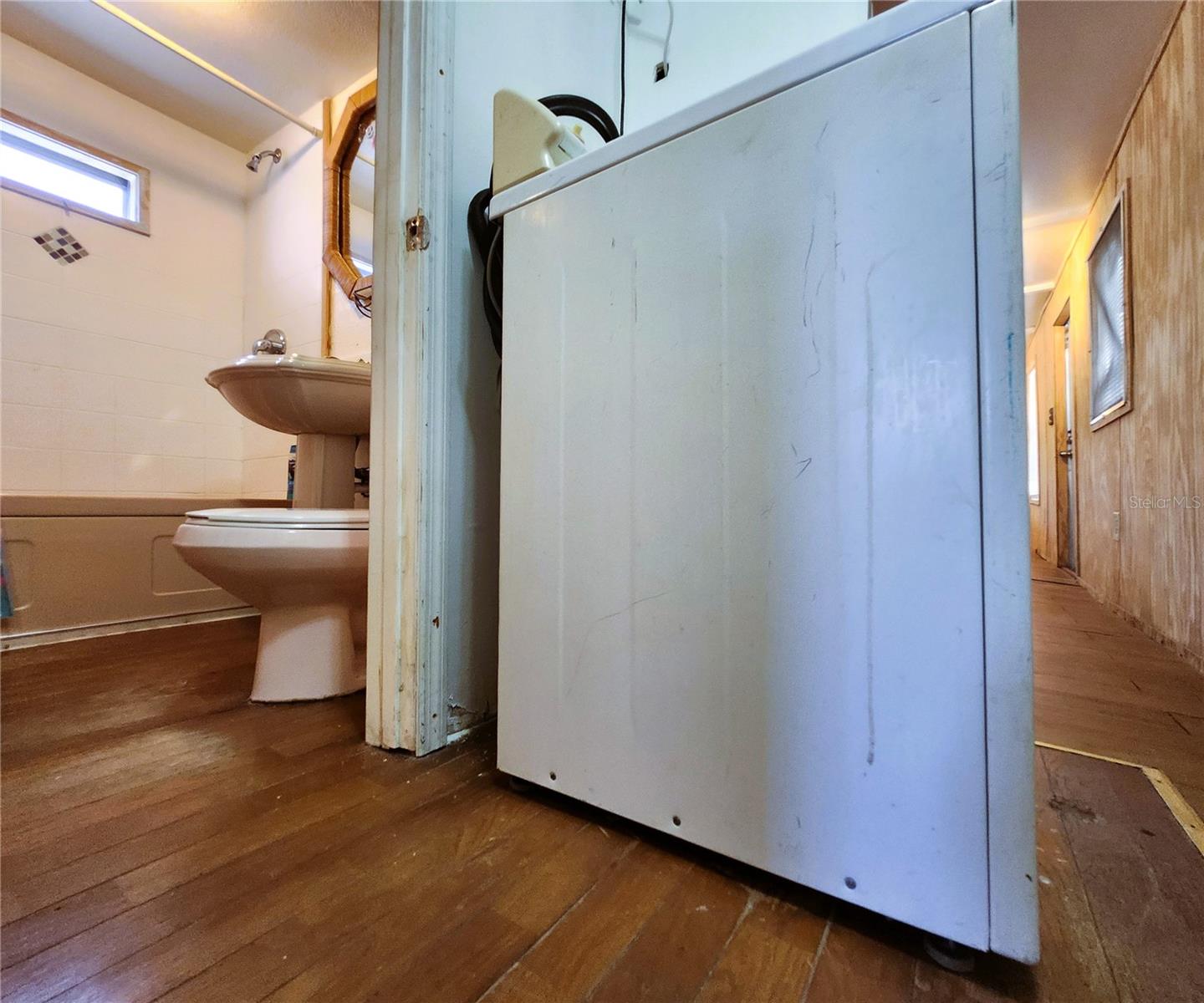 TB8405799 Property Photo