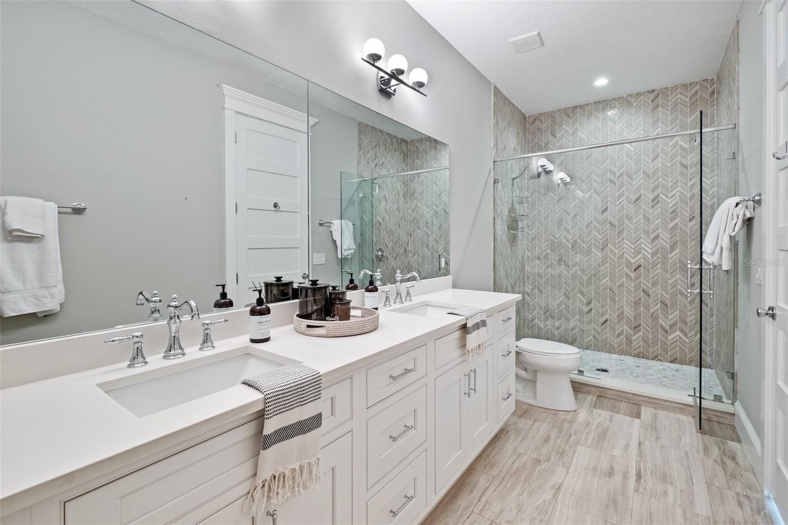 A4658461 Property Photo