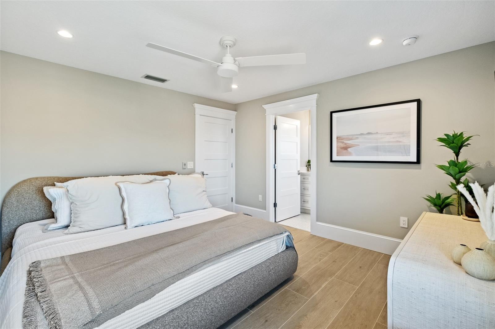 A4658461 Property Photo