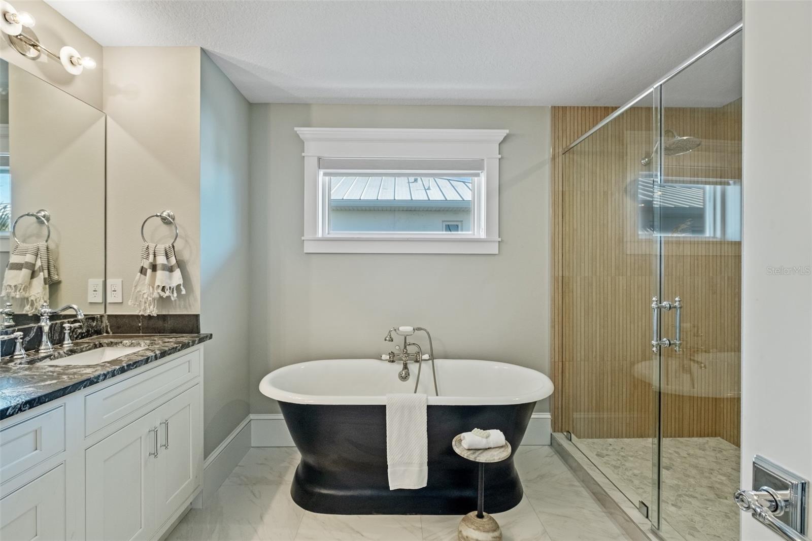A4658461 Property Photo