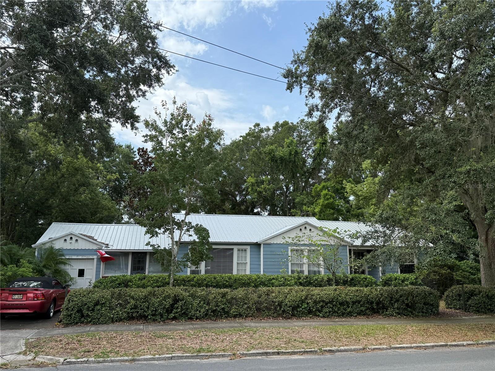 210 W 11TH AVE, MOUNT DORA, FL, 32757