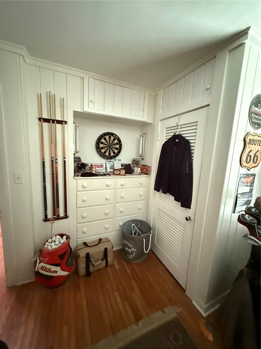 210 W 11TH AVE, MOUNT DORA, FL, 32757