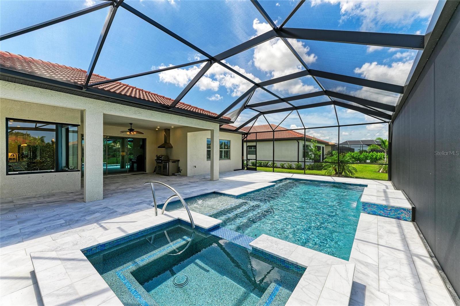 653 MARAVIYA BLVD, NOKOMIS, FL, 34275